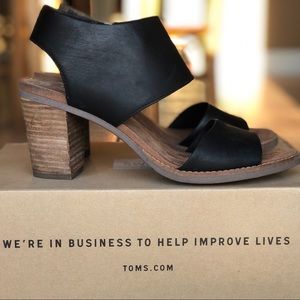 TOMS Sandal